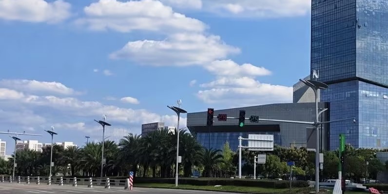 鏂拌兘婧愨滈鍏夋棤闄愨濓紒鍗庝綋椋庡厜鍌ㄥ厖涓浣撳寲瑙ｅ喅鏂规鈥滅⒊鈥濆鏈潵鈥滄簮鍔ㄥ姏鈥